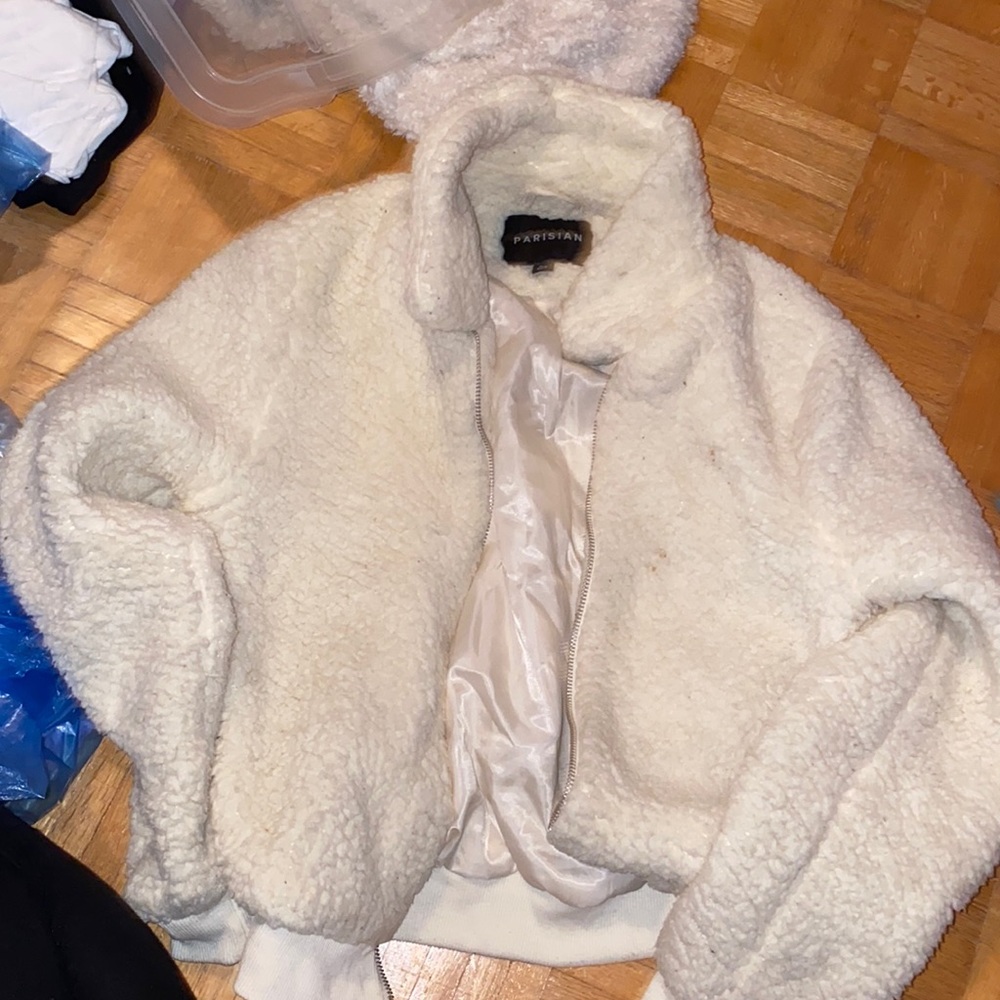 New worn very few times Parisian fur warm cozy bomber